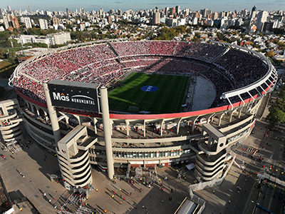 <span> Dia 1</span> El estadio más grande de Sudamérica y tu primer asado